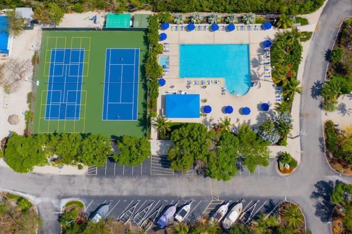 Sunrise Sanctuary - Floor Ocean Pointe 2415 Apartment *