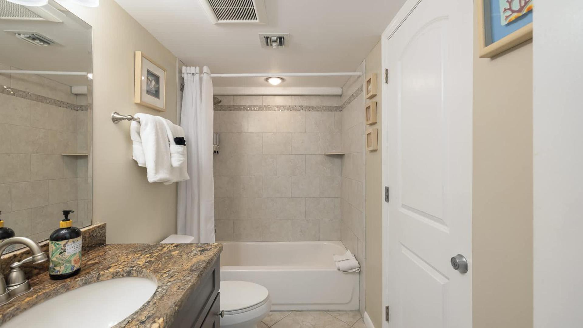 Sunrise Sanctuary - Floor Ocean Pointe 2415 Apartment